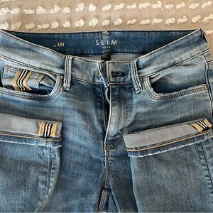 White House Black Market Cropped Jeans - size 00